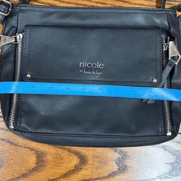 Nicole Miller Elegant Black Crossbody Bag - Picture 9 of 10
